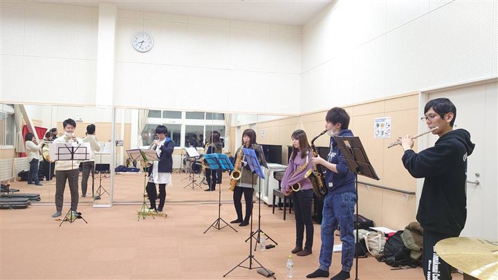 イベント出演後のCaskaders集合写真