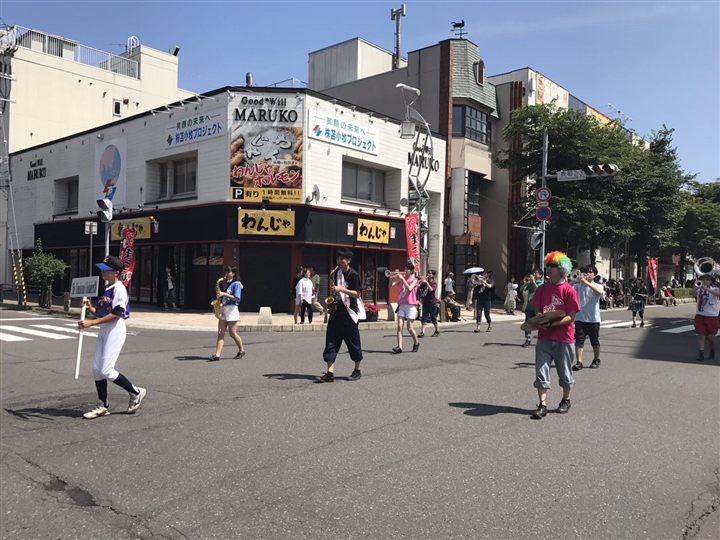 地域イベントに出演する北海道苫小牧市のCaskaders
