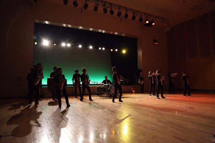 イベント出演後のCaskaders集合写真
