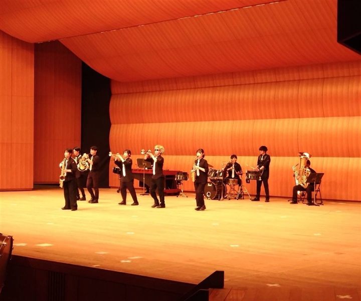 地域イベントに出演する北海道苫小牧市のCaskaders